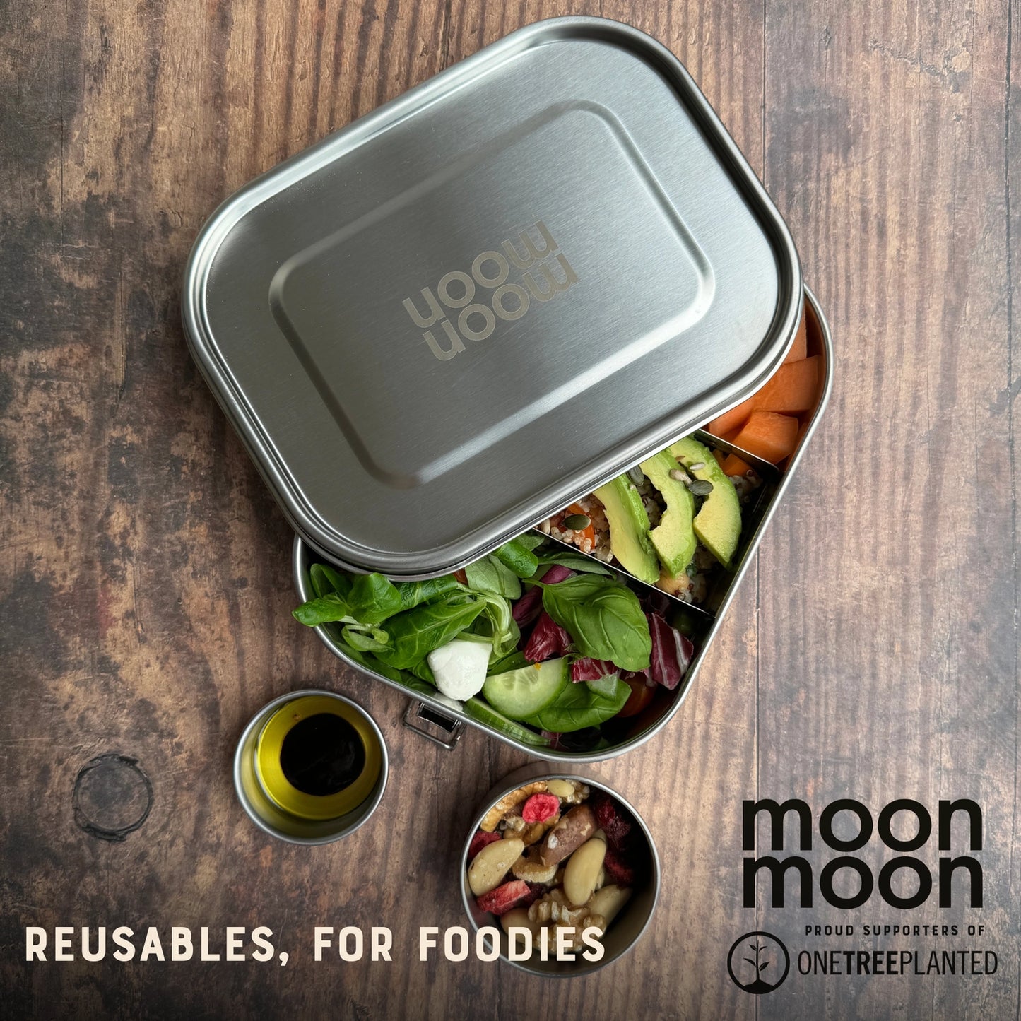 Matboks i staal fra moonmoon, holder 1400ml er lekkasjefri og har 2 inndelinger som kan tas ut